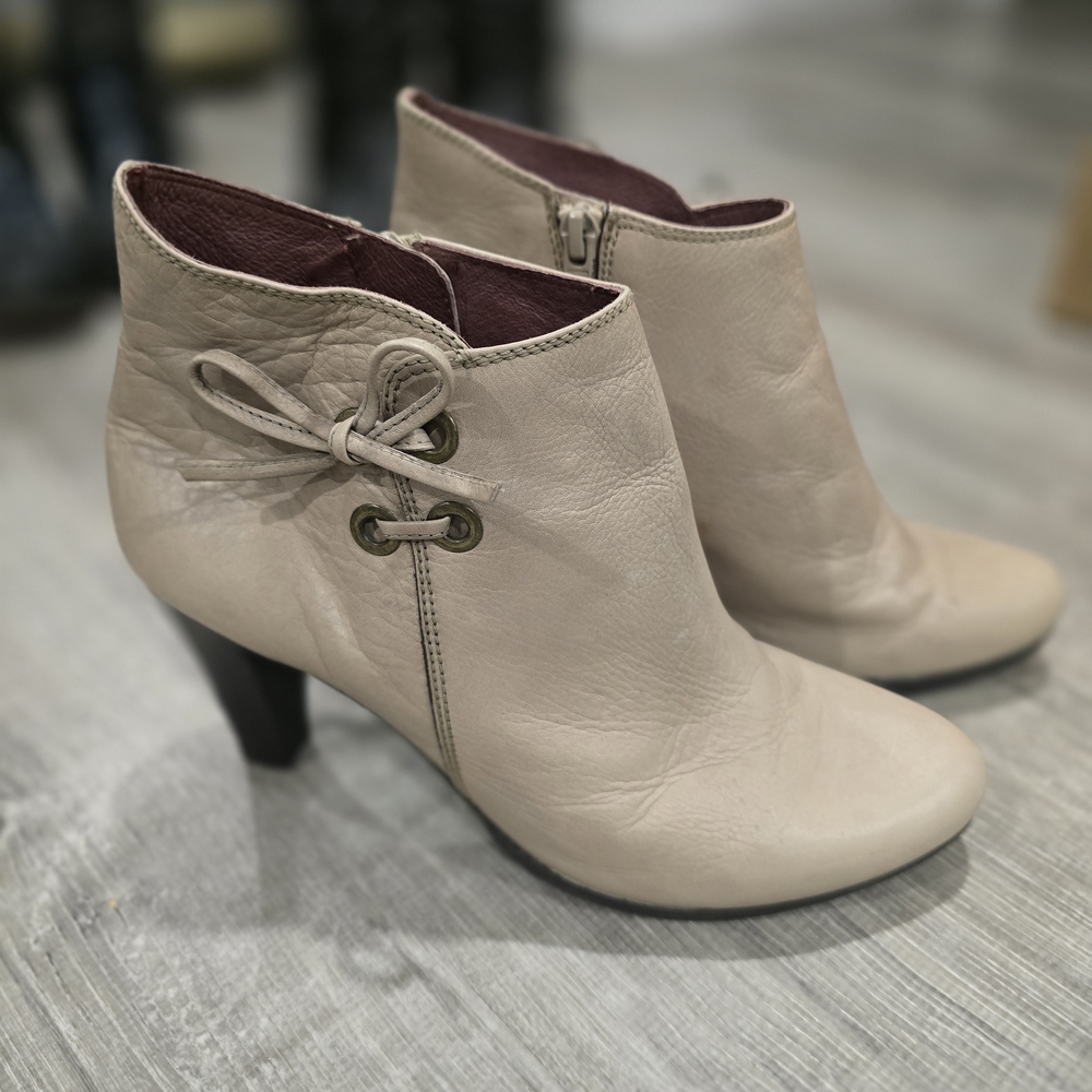 Chic Beige Ankle Booties